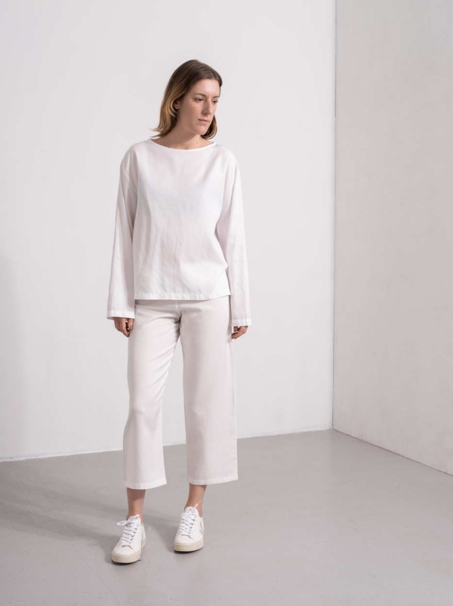 Sustainable Amalia top oversized Tencel ecru.