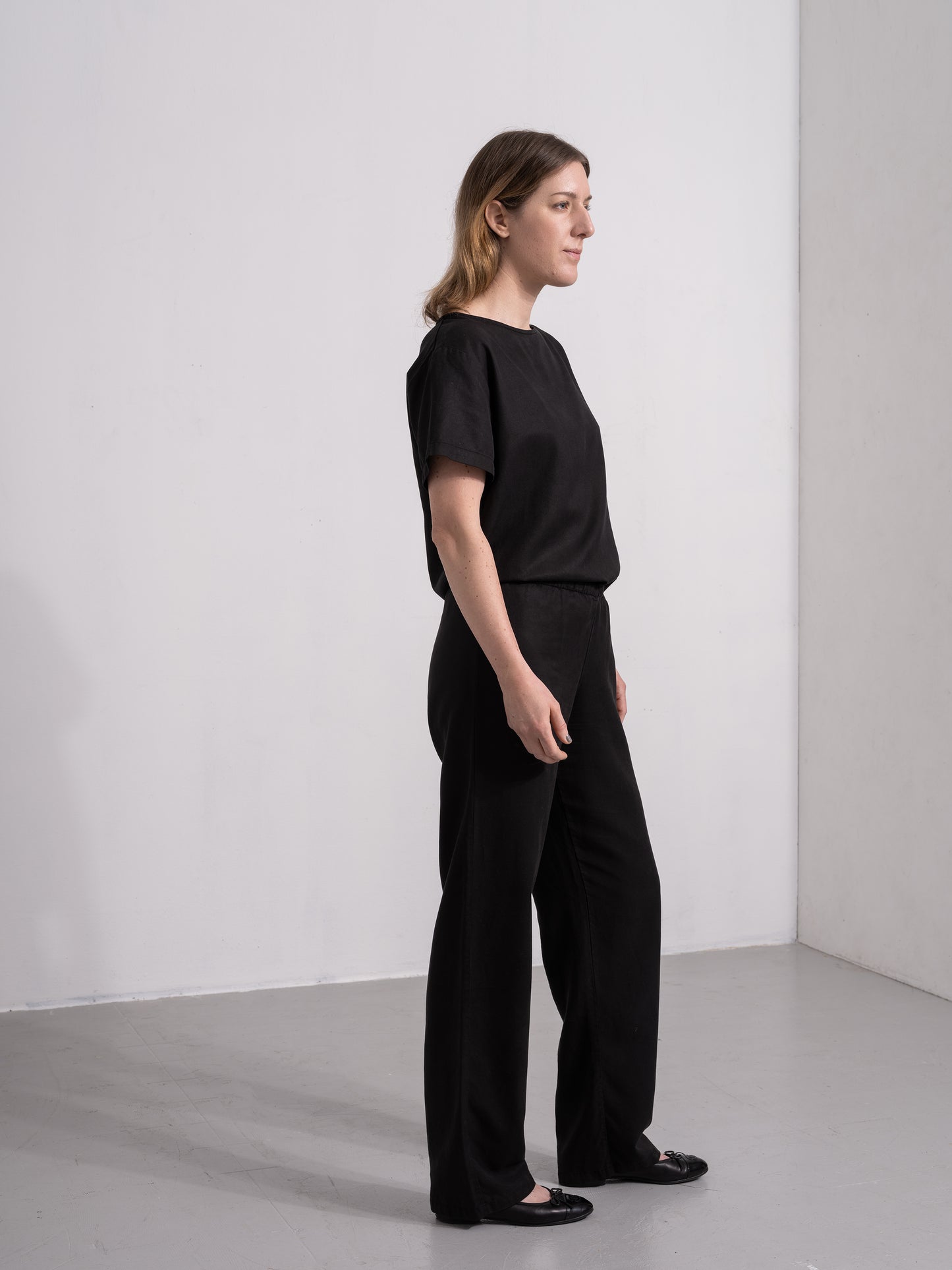 Sustainable long leg Sally Tencel black.