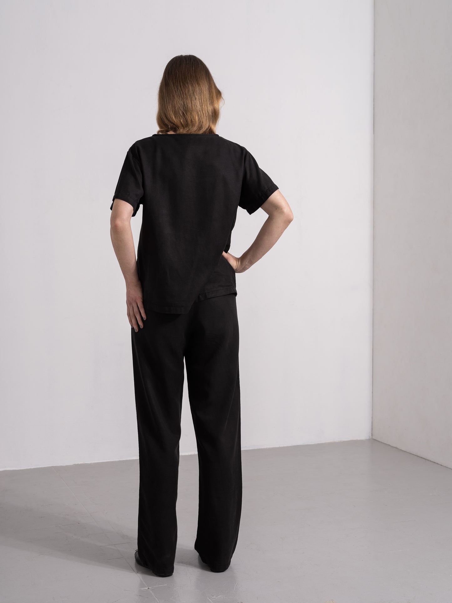 Sustainable long leg Sally Tencel black.