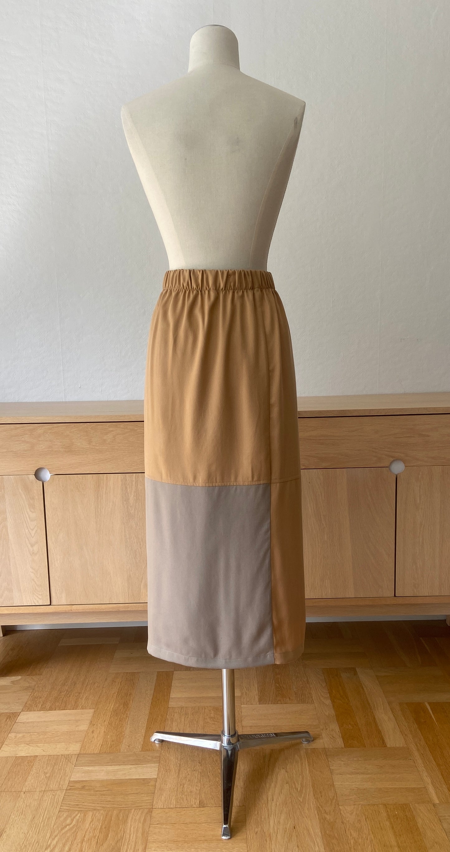 REMAKE SKIRT ALEX TENCEL™ LYOCELL SAND/TAUPE